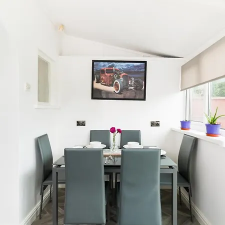 Yarnfield House By Nec Bhx - Free Multi Car Van Parking Birmingam